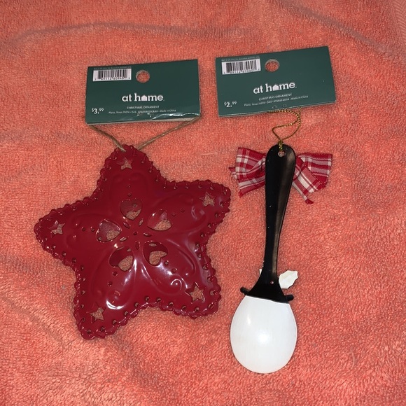 ๐๐ AT HOME - CHRISTMAS ๐ ORNAMENTS - ONE- RED STAR & ONE - SNOWMAN SPOON - Picture 3 of 6